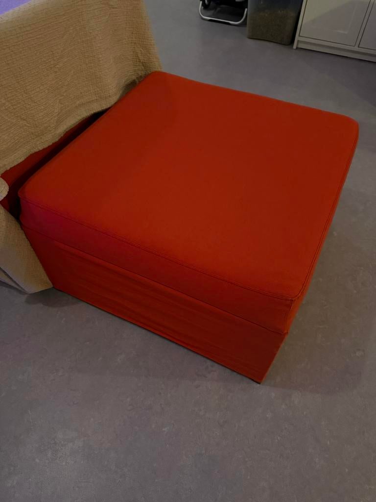 Rode poef met opbergruimte, Huis en Inrichting, Ophalen, Zo goed als nieuw