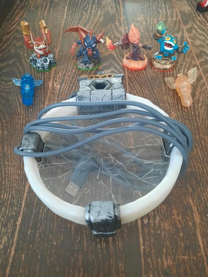 Skylanders starter set, Games en Spelcomputers, Games | Overige, Zo goed als nieuw, Avontuur en Actie, Ophalen of Verzenden