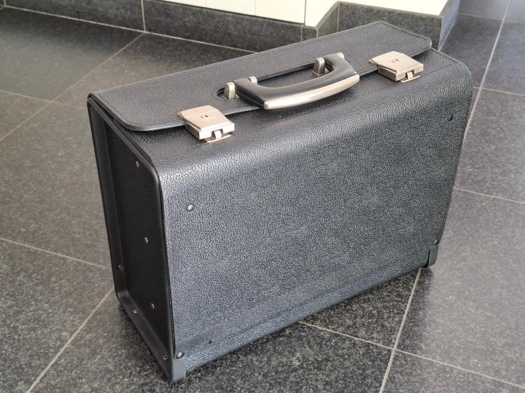 Lederen materiaalkoffer, Ophalen, Zo goed als nieuw