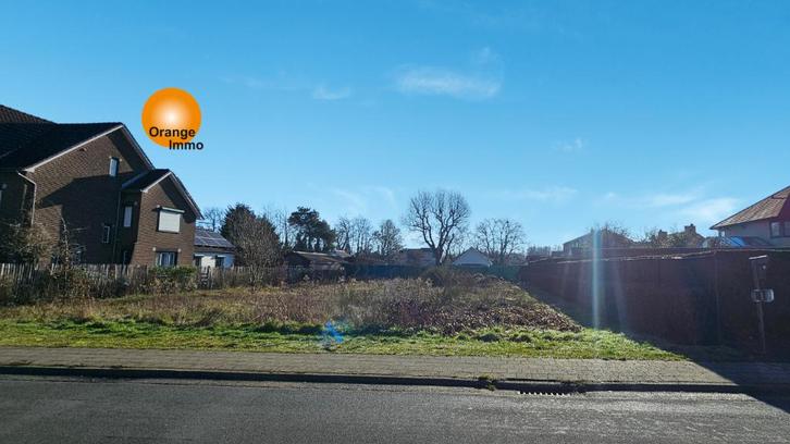 Halfopen bouwgrond gelegen in Maasmechelen., Immo, Terrains & Terrains à bâtir, 200 à 500 m²