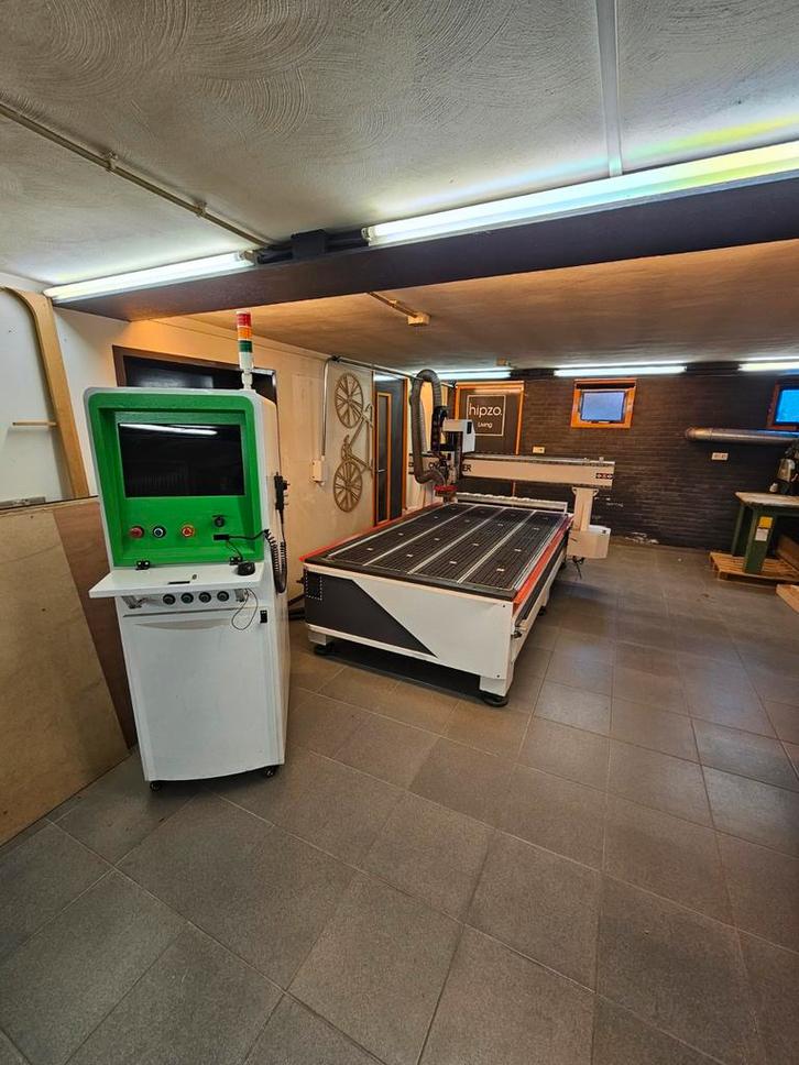 CNC freesmachine 1325 – ATC – vacuümtafel / CNC Router, Bricolage & Construction, Outillage | Fraiseuses, Utilisé, Électrique