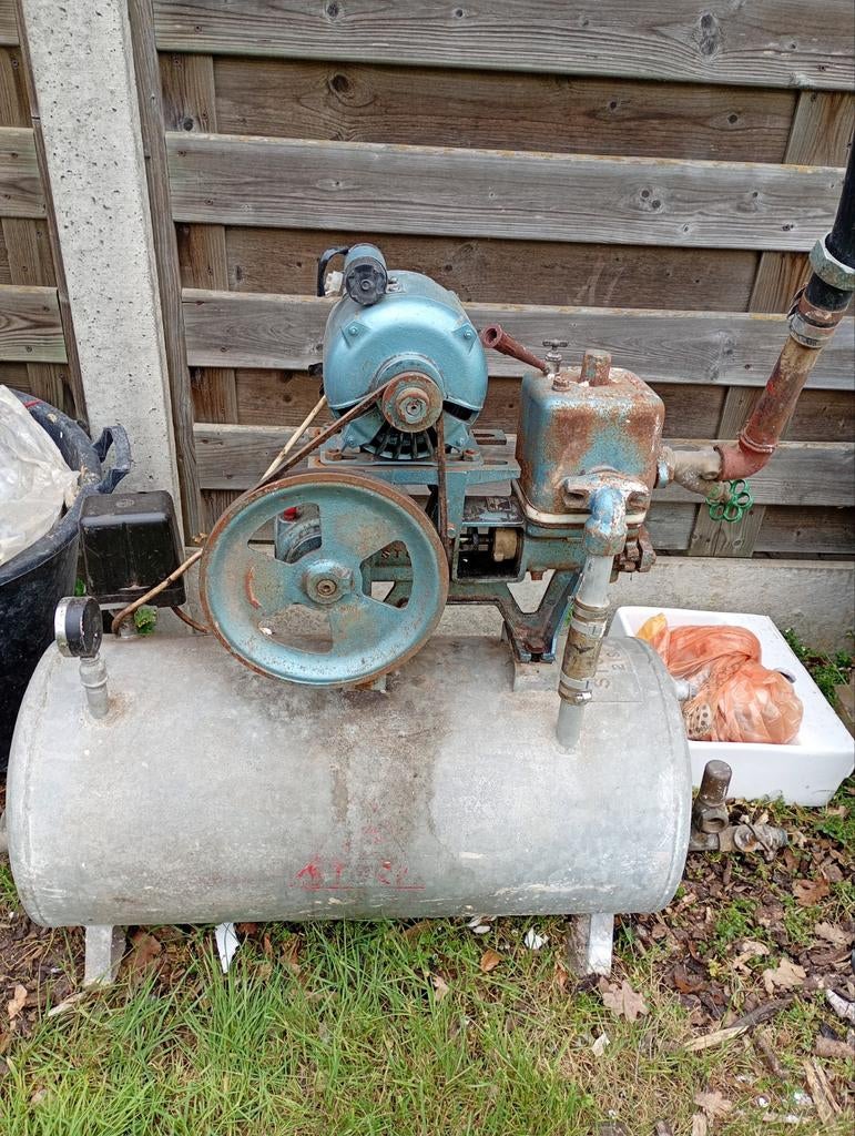 Stork pomp (60 jaar oud, werkende staat) te koop, Enlèvement
