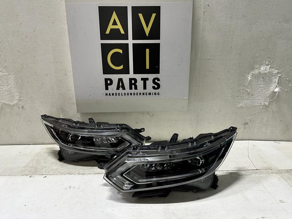 Koplamp SET Nissan Qashqai J11 facelift Full led  Nieuw, Neuf, -, -, Nissan