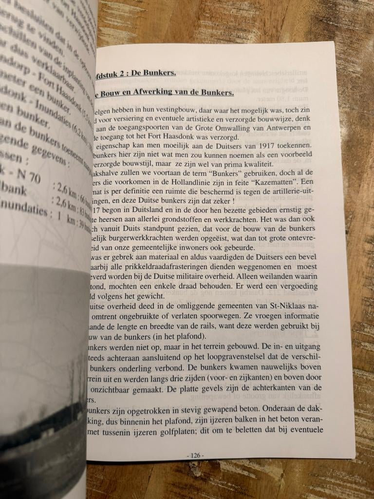 Het fort van Haasdonk en de bunkers - Raymond van Meirvenne, Ophalen of Verzenden, Zo goed als nieuw, Voor 1940, Raymond van Meirvenne