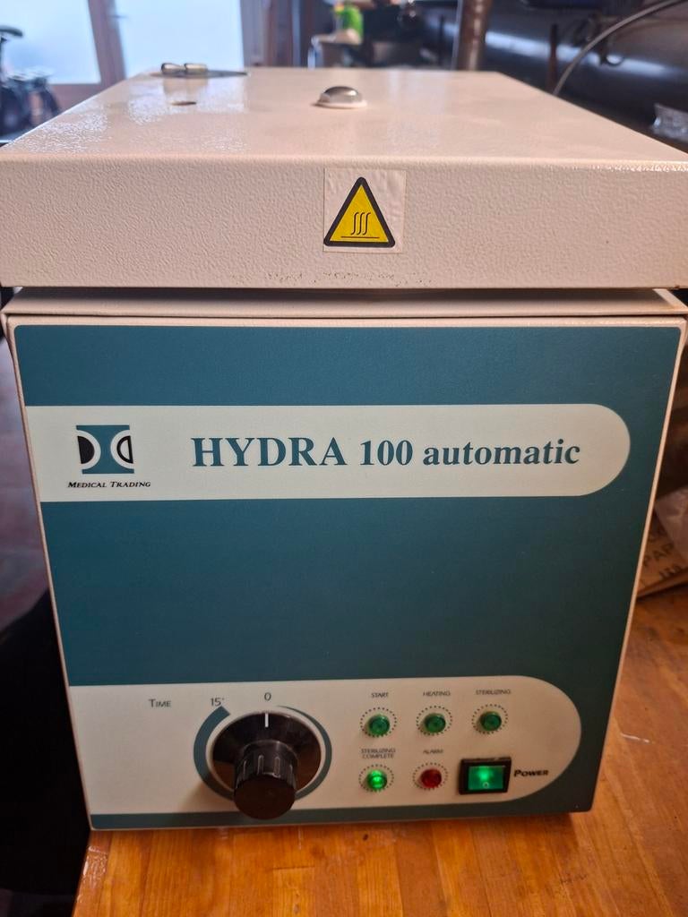 Medical Trading Hydra 100 automatische autoclaaf, Ophalen