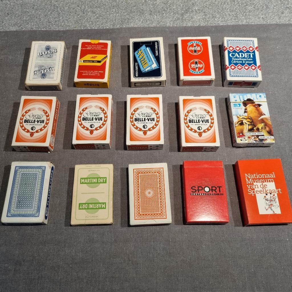 27 jeux de cartes à jouer + divers matériaux de cartes, Enlèvement ou Envoi, Utilisé, Carte(s) à jouer