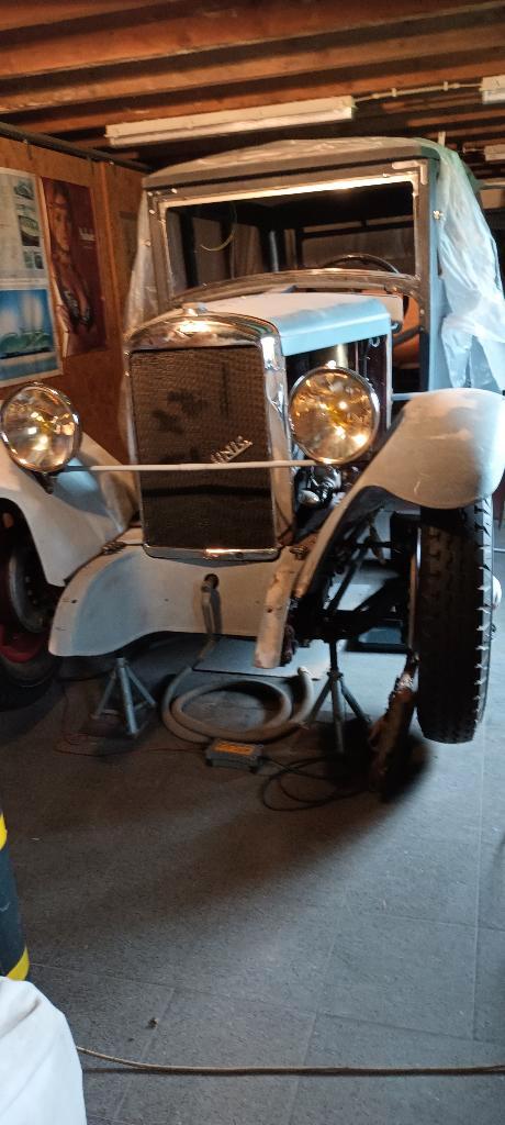 Oldtimer Unic Georges Richard L9 (6 glaces), Auto's, Overige Auto's, Particulier, Benzine, Berline, 4 deurs, Handgeschakeld