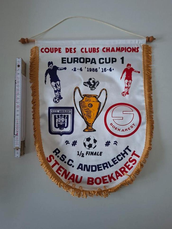 Anderlecht – Steaua Boekarest 1986 Europa Cup 1 vaantje, Verzamelen, Sportartikelen en Voetbal, Ophalen of Verzenden