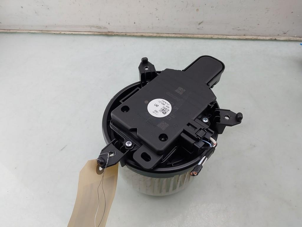 VENTILATEUR RADIATEUR MOTEUR Yaris IV (P21 / PA1 / PH1), Kundenbetreuung@toyota.de, Toyota, Utilisé, Toyota-Allee 2
50858  Köln, DE