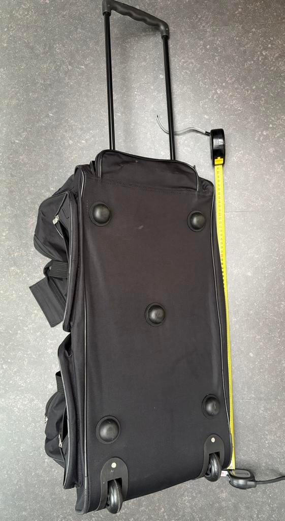 2 Reistas met wieltjes en handvat, Ophalen, Zo goed als nieuw, Zwart, Wieltjes