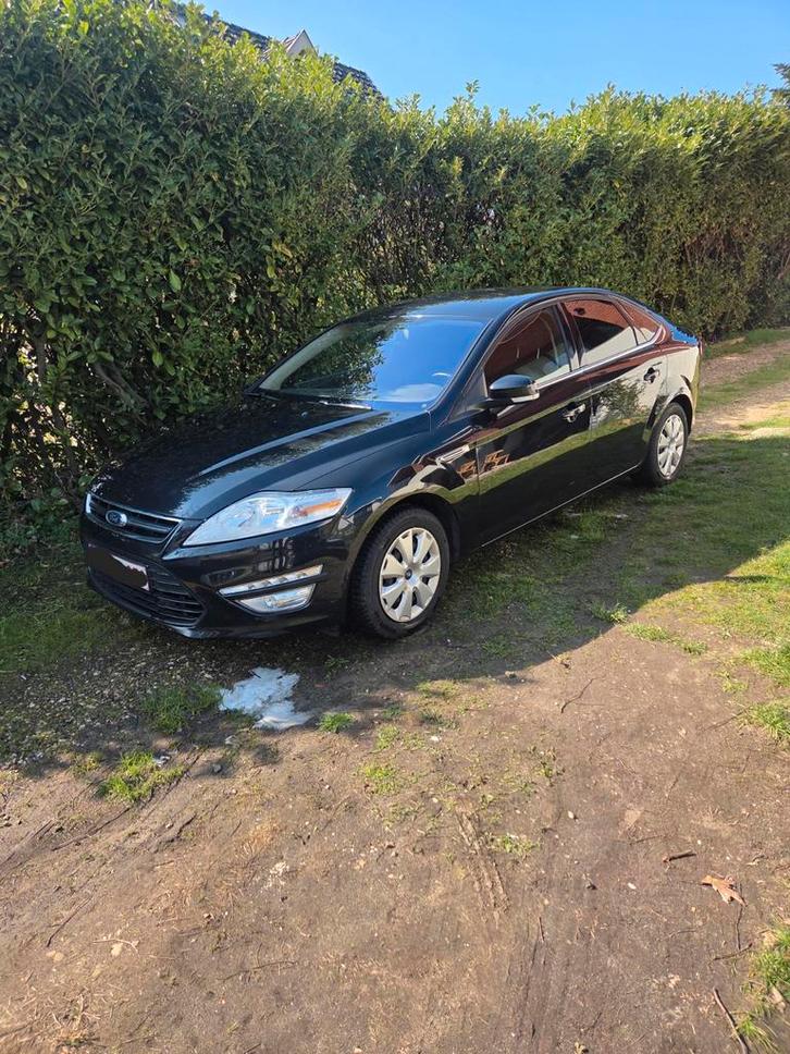 Ford Mondeo benzine Gekeurd klaar met roseformulier!!, Auto's, Ford, Particulier, Mondeo, Benzine, Dealer onderhouden, Onderhoudsboekje