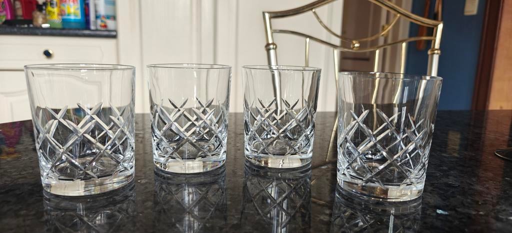 Lot de 4 verres en cristal / verre taillé - style whisky, Antiquités & Art, Enlèvement