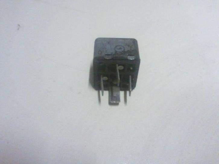 Yamaha XJ550 Maxim relais 4P XJ650 XJ 550 650 XJ-550 XJ-650, Motoren, Ophalen of Verzenden, Gebruikt