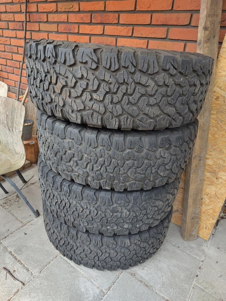 BF Goodrich all terrain banden LT, Ophalen