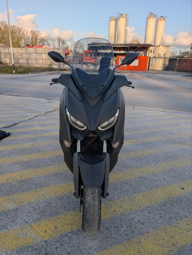 Yamaha X-Max 125
