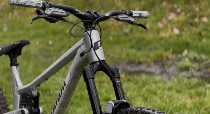 Tyee en propane - Taille M - Très bon état, Vélos & Vélomoteurs, Vélos | Hommes | Vélos de sport & Vélo de randonnée, Comme neuf