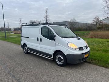 super nette Renault Trafic bestel bus beschikbaar voor biedingen