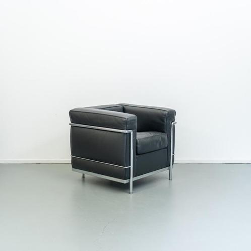 3 Cassina Le Corbusier Fauteuil LC2 Zwart Nieuw, Huis en Inrichting, Fauteuils, Zo goed als nieuw, Leer, Ophalen of Verzenden