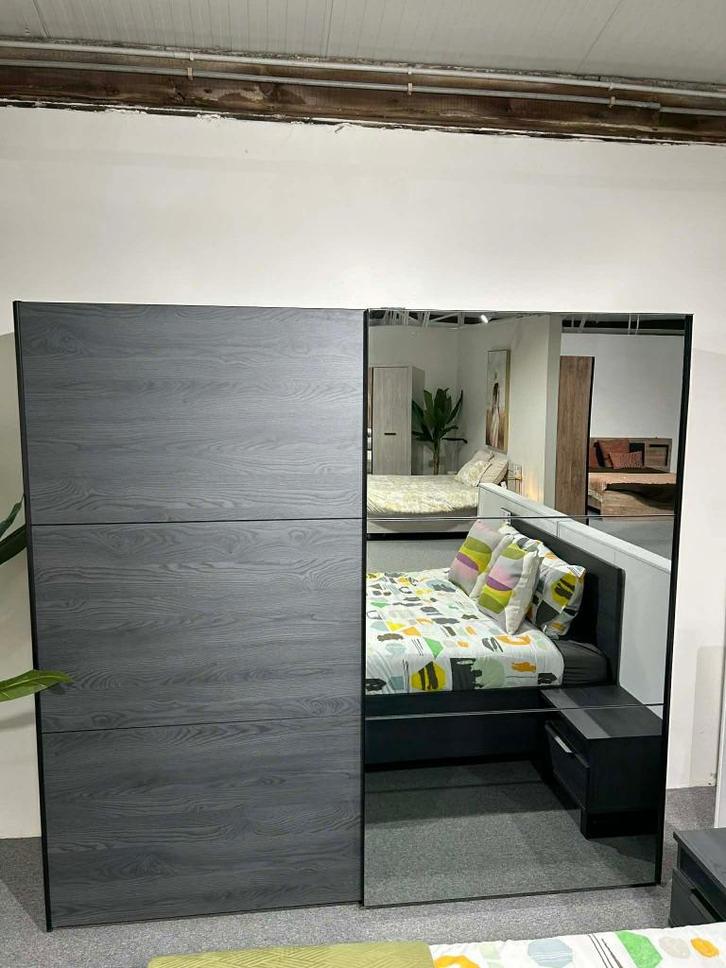 Kleerkast “Freek” - Belgameubel, Huis en Inrichting, Kasten | Kleerkasten, Zo goed als nieuw, 200 cm of meer, 200 cm of meer, 50 tot 75 cm