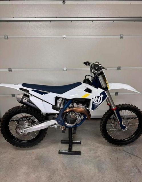 Husqvarna FC 250 2022, identique à la moto tout-terrain KTM, Vélos & Vélomoteurs, Cyclomoteurs | Cyclomoteurs de cross, Enlèvement