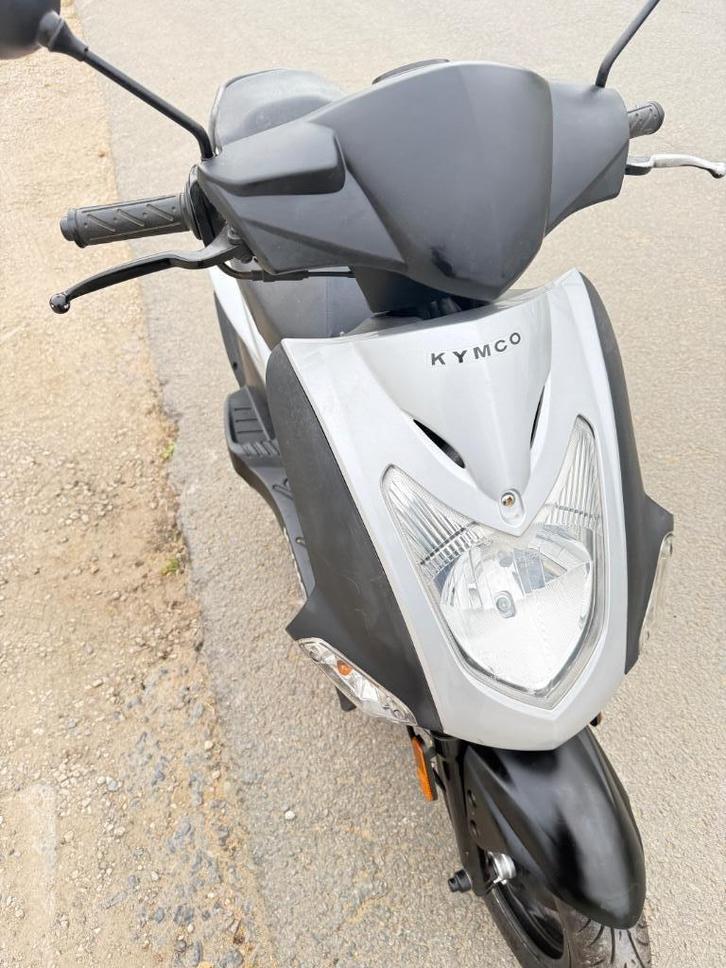 a klasse Kymco originele staat 25 km, Fietsen en Brommers, Scooters | Kymco, Gebruikt, Agility, Klasse A (25 km/u), Benzine, Ophalen of Verzenden