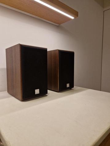 Dali Spektor 2 - Set - Walnoot / Walnut beschikbaar voor biedingen