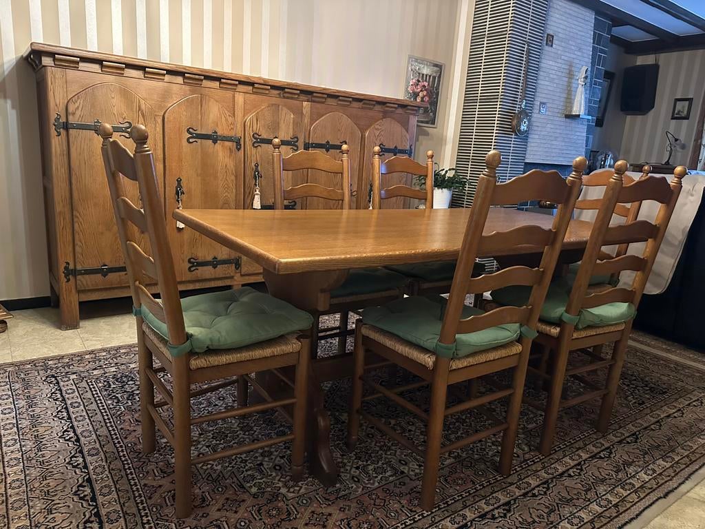 Eiken eetplaats, Ophalen, Gebruikt, Rustiek, 4 tot 6 stoelen