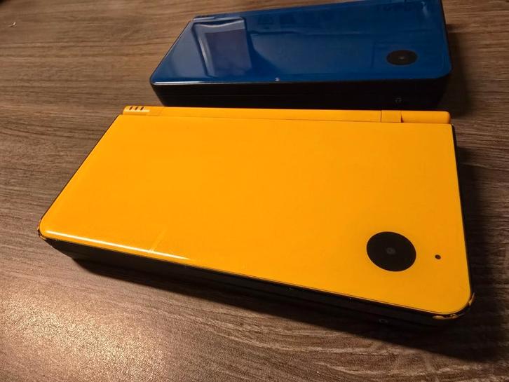 Lot: 2x Nintendo DSi XL + Nieuwe Behuizingen & Onderdelen, Games en Spelcomputers, Spelcomputers | Nintendo DS, Gebruikt, Dsi XL