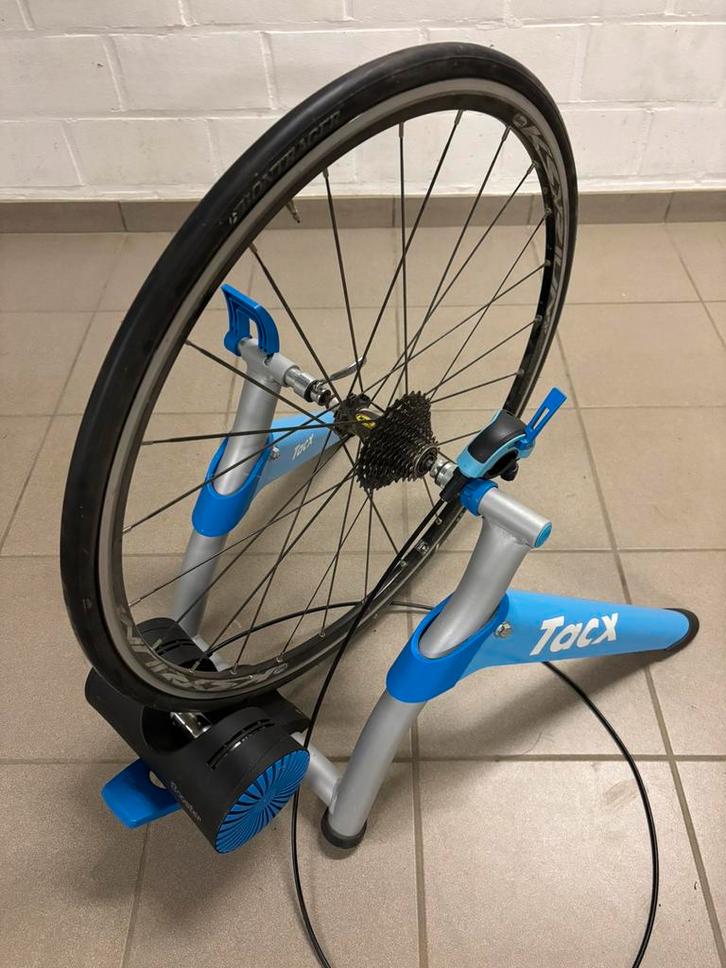 Tacx booster met wiel te koop, Sports & Fitness, Cyclisme, Comme neuf, Autres types, Enlèvement