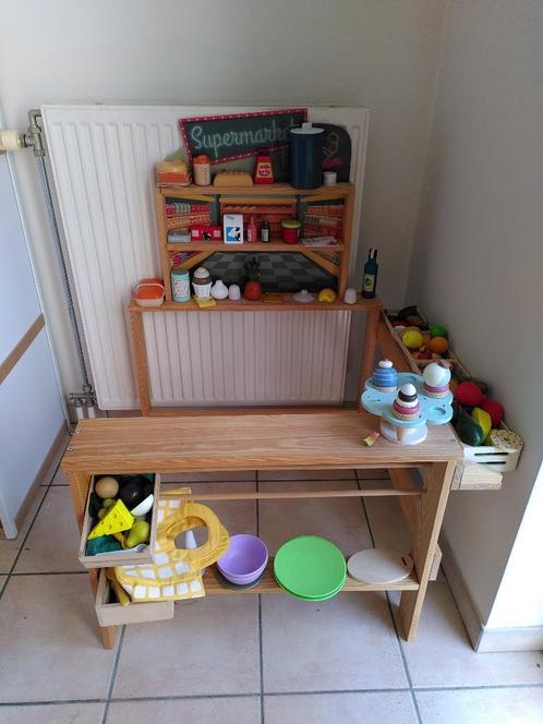 Boutique de jeux en bois avec accessoires, Enfants & Bébés, Jouets | Jouets en bois, Comme neuf, Meuble ou Kitchenette, Enlèvement