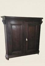 18de Eeuwse houten linnenkast met houtsnijwerk, Antiek en Kunst, Antiek | Meubels | Kasten, Ophalen