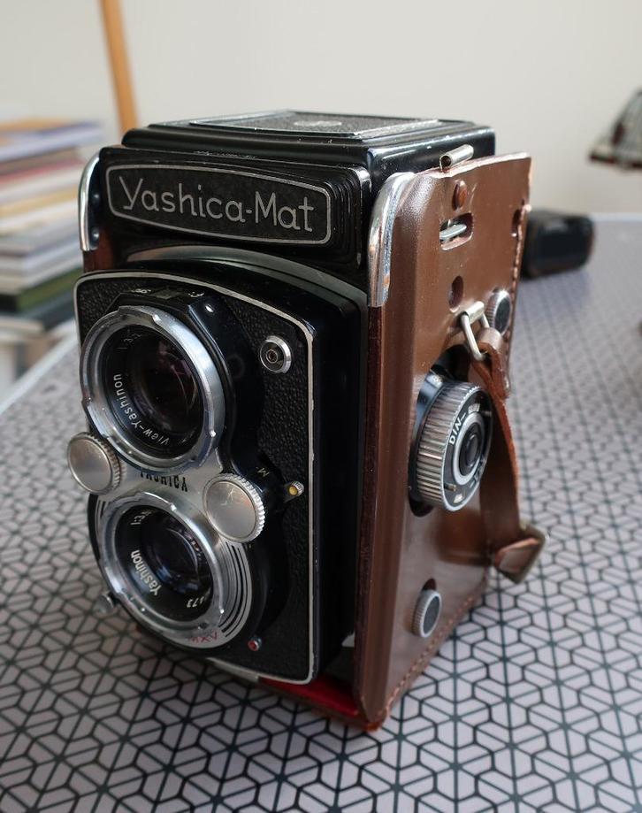 Yashica-Mat met toebehoren volledig functionerend, Audio, Tv en Foto, Fotocamera's Analoog, Gebruikt, Overige Merken, Ophalen of Verzenden