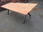 Tafel met eiken blad en zwarte Y poten, Huis en Inrichting, Tafels | Eettafels, Ophalen