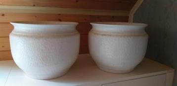 cachepots beschikbaar voor biedingen
