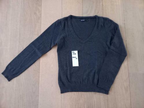 Donkergrijs V-hals truitje Vero Moda medium NIEUWSTAAT, Kleding | Dames, Truien en Vesten, Zo goed als nieuw, Maat 38/40 (M), Grijs