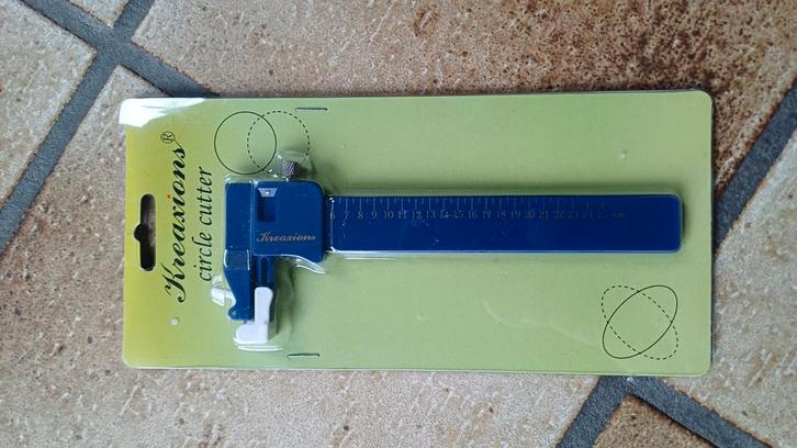 Cirkelsnijder Kreaxions, Hobby en Vrije tijd, Knutselen, Zo goed als nieuw, Materiaal, Ophalen of Verzenden