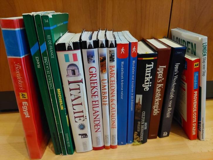 Reisgidsen set allerlei, Boeken, Reisgidsen, Gelezen, Reisgids of -boek, Europa, Ophalen