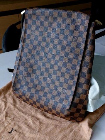 Louis Vuitton tas  beschikbaar voor biedingen