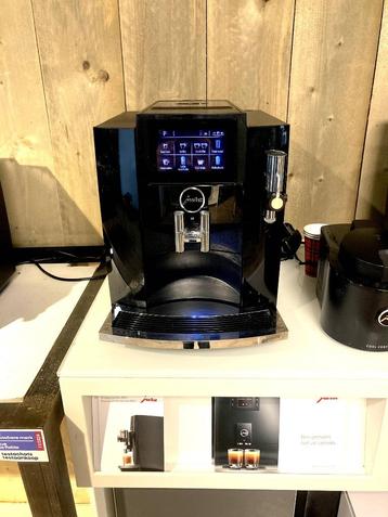 Jura S8 piano black showroom model beschikbaar voor biedingen