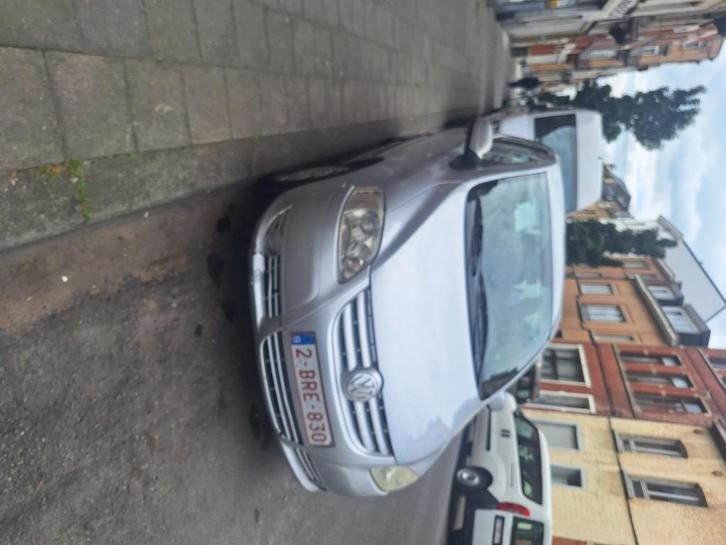 VW Fox 2006 essence a vendre., Auto's, Volkswagen, Particulier, Fox, Benzine, Euro 4, 3 deurs, Zilver of Grijs, Grijs, Ophalen