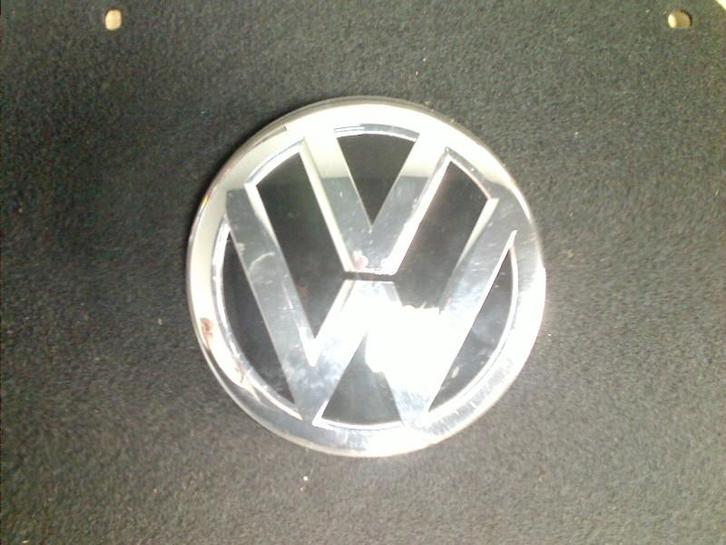 EMBLEEM Volkswagen Polo VI (AW1) (2g0853601b), Auto-onderdelen, Overige Auto-onderdelen, Volkswagen, Gebruikt