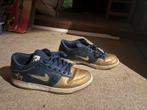 Nike SB dunk low, Supreme jewel Swoosh Gold, Kleding | Heren, Ophalen, Gedragen, Nike SB