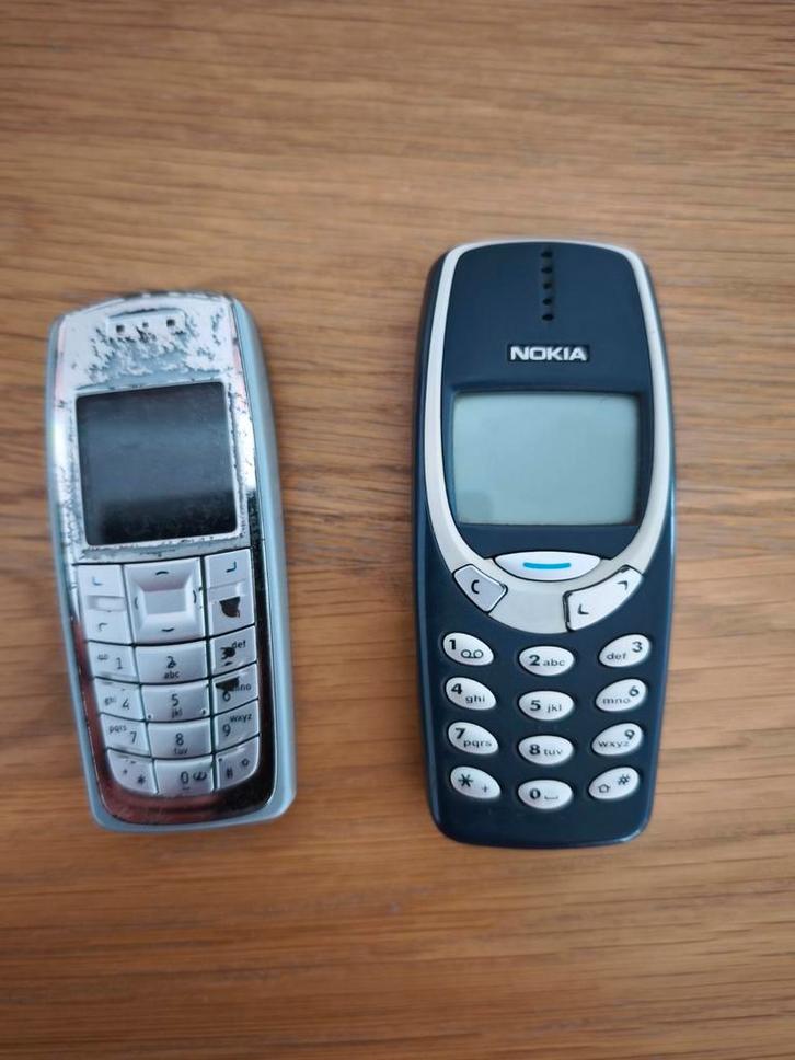 Nokia 3120 en Nokia 3310, Telecommunicatie, Mobiele telefoons | Nokia, Gebruikt, Ophalen of Verzenden