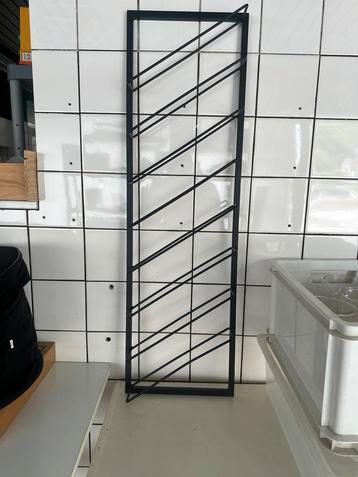 Wijnrek voor aan de muur. beschikbaar voor biedingen