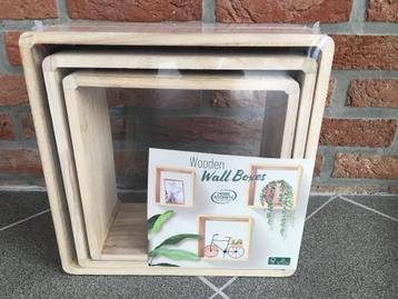 3 Vierkante wandplanken NIEUW beschikbaar voor biedingen