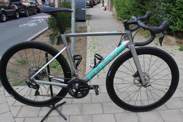 Vélo route carbone Focus Izalco taille M beschikbaar voor biedingen