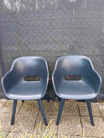 Keter Akola stoelen beschikbaar voor biedingen