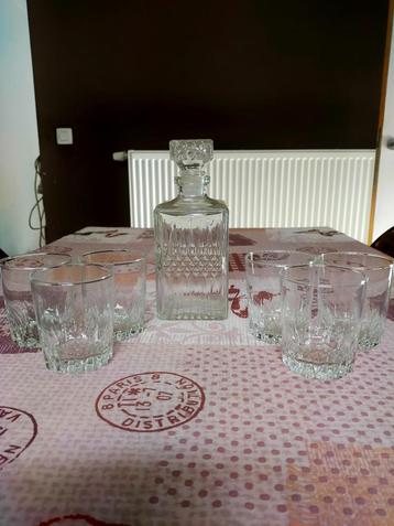 Whiskey karaf met 6 whiskey glazen  beschikbaar voor biedingen