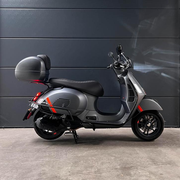Vespa GTS 125 SUPER SPORT HPE 12/2024 FULL Option, Motoren, Motoren | Piaggio, Bedrijf, Scooter, 11 kW of minder, 1 cilinder, Minimaal motorrijbewijs A1