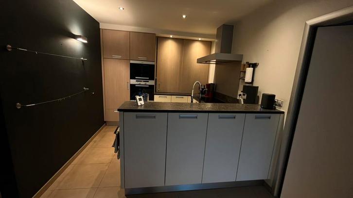 Cuisine avec hotte et dosseret, Maison & Meubles, Cuisine | Cuisines complètes, Comme neuf, Enlèvement